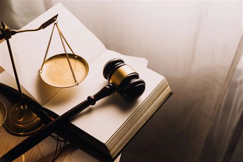 Béligneux : il menaçait de sauter dans le vide, l'enfant de son ex-conjointe dans les bras • La ...
