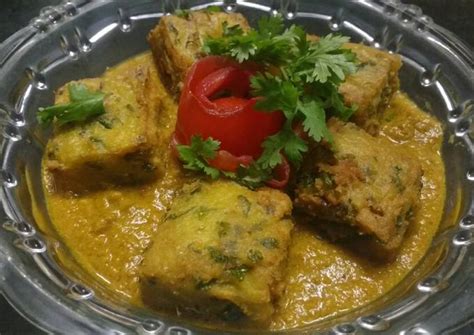Kothimbir Vadi cury Recipe by Somya Gupta - Cookpad