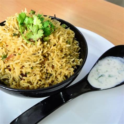 Peas Pulao Recipe | How to make Green Pulao - MUMMY RECIPES