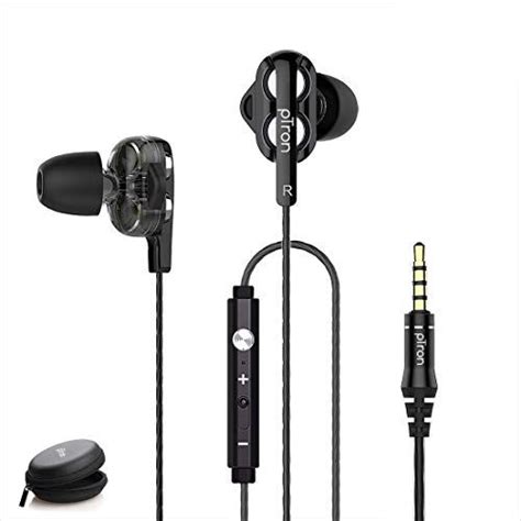 how to use wired headphones with mic on pc