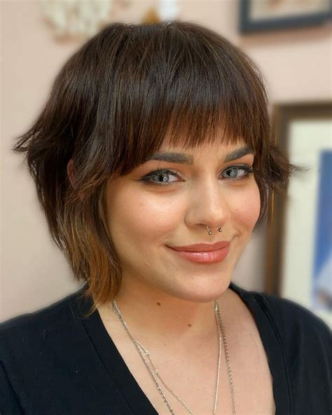 30 Outstanding Choppy Layered Haircuts for 2025