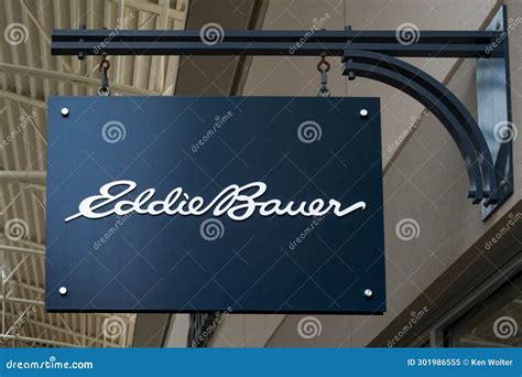 Eddie Bauer Store at the Twin Cities Premium Outlet Mall Editorial ...
