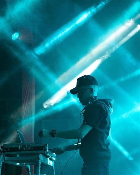 LARANJINHA (PART. LANNA JAY) - DJ STEFANO MIX ® - LETRAS.COM