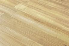 pavimenti in ceramica finto legno gres porcellanato finto legno teak chiaro light teak pavimenti in ceramica finto legno gres porcellanato finto legno teak chiaro light teak