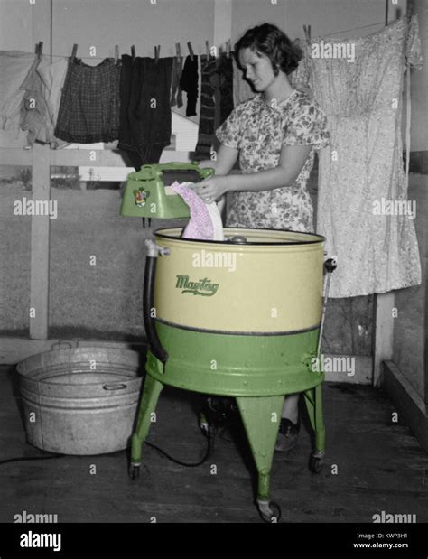 Antique washing machine hi-res stock photography and images - Alamy