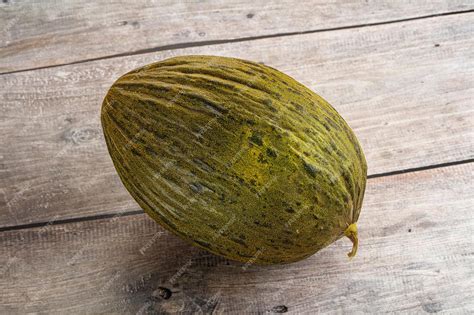 Premium Photo | Spanish melon piel del sapo
