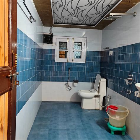 BLUE WHALE RESORT (Anantnag) - Hotel Reviews & Photos - Tripadvisor