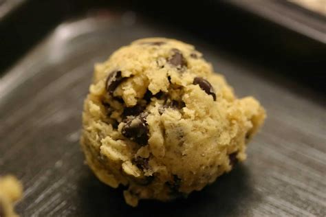 Here's why you should never eat raw cookie dough