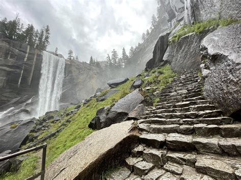 A Complete Yosemite Mist Trail Guide To Hike Vernal Fall and Nevada Fall