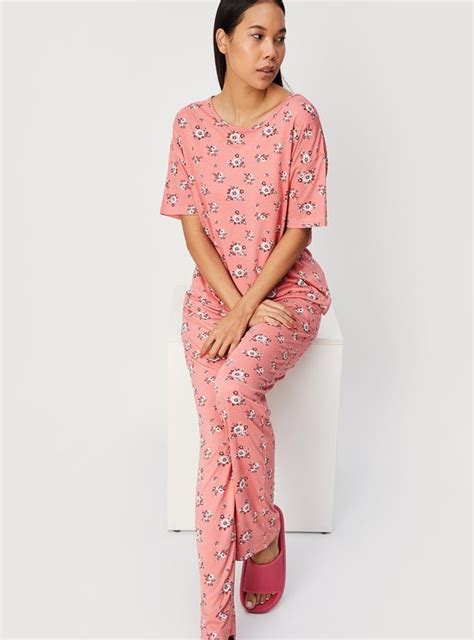 Buy Women Floral Printed PJ Set Online at just Rs. 999.0 ...