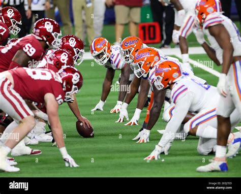 Florida linemen hi-res stock photography and images - Alamy