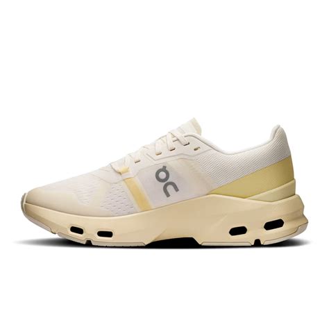 On Running Cloudpulse Ivory Tumeric (W)