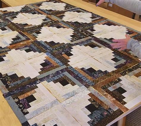 AccuQuilt Log Cabin Tutorial 的图像结果