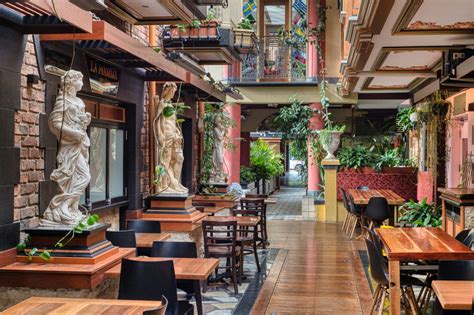 sociedad in Spanish: Meaning, Usage and Examples | SpanishStep