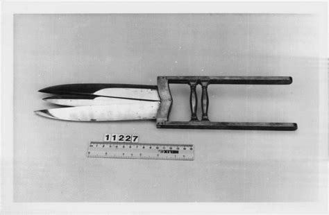 India - Punch dagger