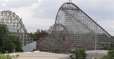 Six Flags settles in woman's roller-coaster death