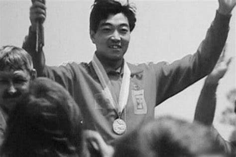 中国第一个奥运会冠军是谁（中国首位奥运冠军许海峰：父亲是新四军） | 人物集