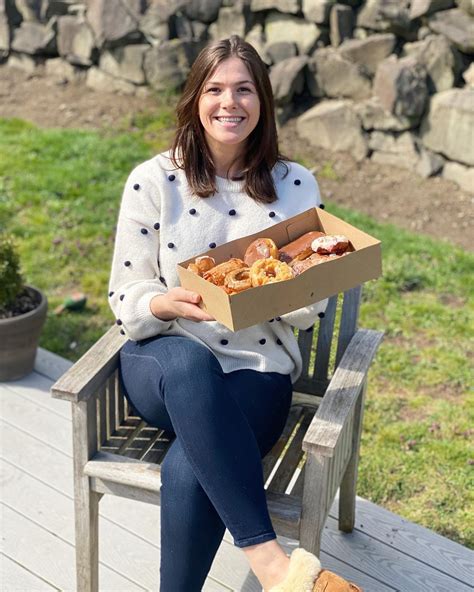 Countryside Donut House - Breakfast in Bothell | Begin at Bothell