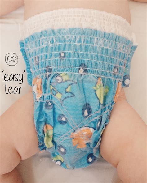 adore cherish love: Huggies Little Swimmers VS Aldi Mamia Swimming Nappies