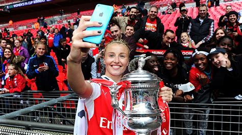 In pictures: Leah Williamson's career so far | Gallery | News | Arsenal.com