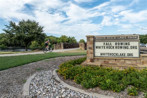 Skyline High School in Dallas, TX - Homes.com