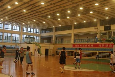 中国农业大学动物医学院 通讯消息 【篮球比赛】动医VS理学院，把球给我！