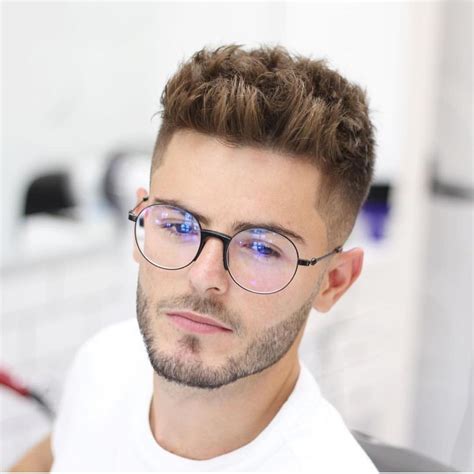 Short quiff haircut – Artofit