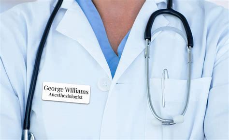 Govt directs doctors, paramedics to wear aprons, nameplates during duty ...