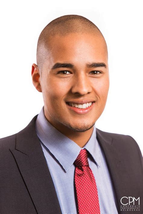 Office Portrait Example 的图像结果