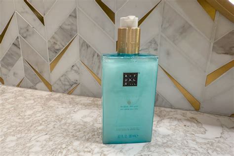 The Club MDW: Inside the first lounge at Chicago's Midway International ...