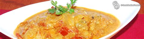 Tomato kurma | Thakkali kurma for Idli, Dosa and Chapathi