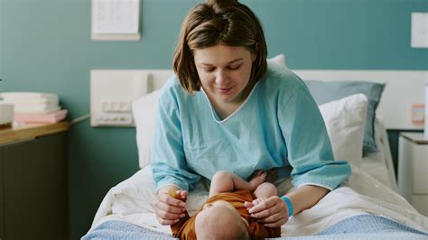 Why Winter Is the Riskiest Season for Newborns, According to Doctor