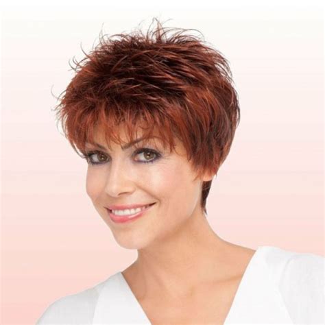 short feathered hairstyle for women over 50 Short Shag Hairstyles, Best ...