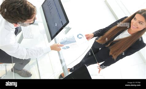 Modern Business People 的图像结果