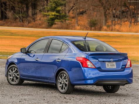 Nissan Versa Sedan (2015) - picture 5 of 10 - 1280x960