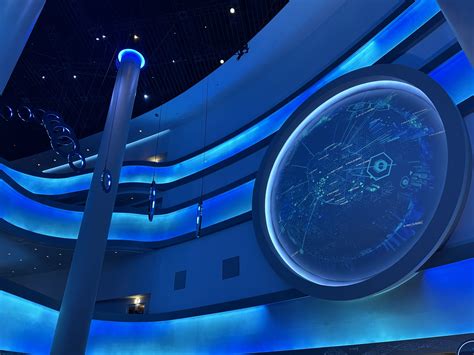 Review: The Sphere Experience & "Postcard From Earth"