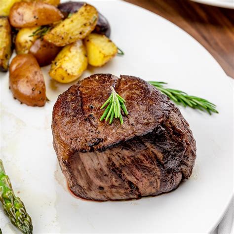 Filet Mignon (8oz) - The Butcher’s Block by Maxbauer