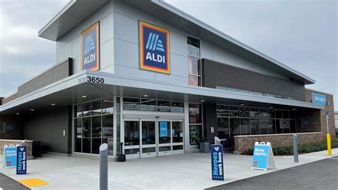 When Does Aldi's Close