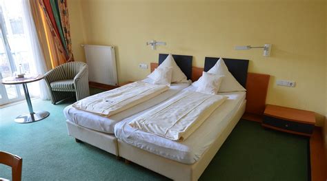 HOTEL AM WALDBAD (Uelsen) - Hotel Reviews, Photos, Rate Comparison ...