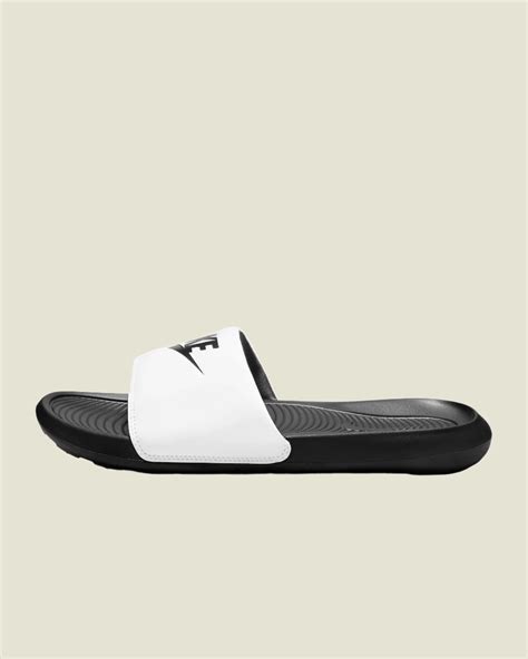 VICTORI ONE 'BLACK/WHITE/BLACK' – anythingshop