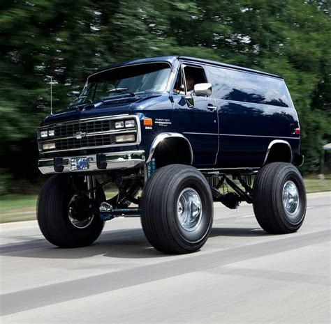 Chevrolet Giant Truck | Trucks, Chevy van, Gmc trucks