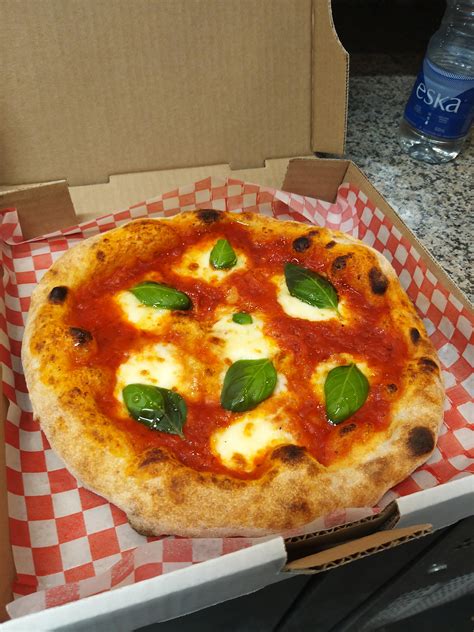 10 inch Margherita, from work. : r/Pizza