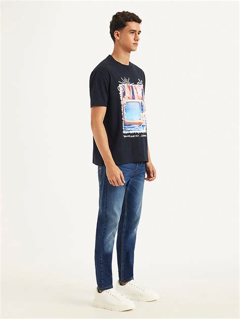 Men's Graphic Print Loose Fit T-Shirt – Levis India Store