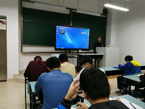 信息技术学院携手外国语学院联手加强英语四级学习辅导