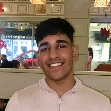 Dilan - English teacher - ₹2155/h