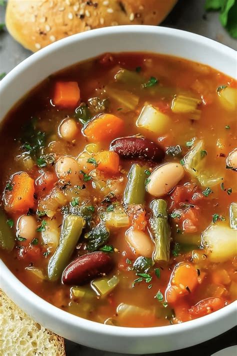 Olive Garden Vegetable Soup: A Hearty and Flavorful Delight - Mucha Munch