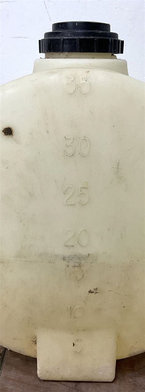 Lot - 35 Gallon Horizontal Leg Water Tank