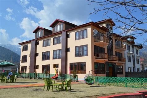 HOTEL ROYALTON (Pahalgam, Kashmir) - Hotel Reviews & Photos - Tripadvisor