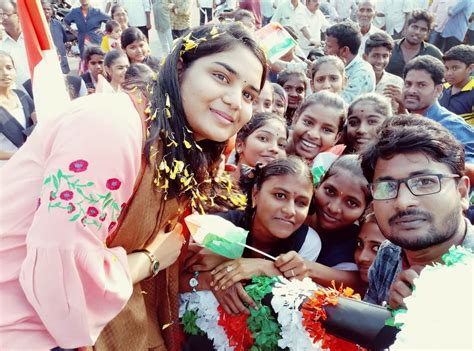 And that's how a star is welcomed! WGM Pratyusha Bodda in Tuni ...