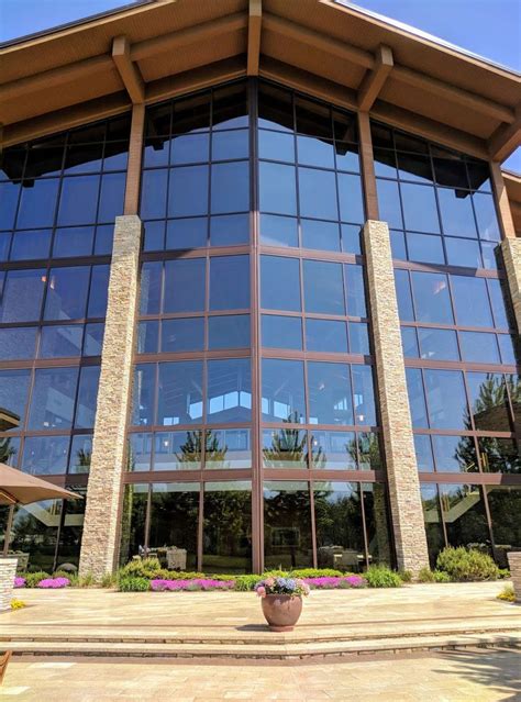 Uline Corporate Headquarters - 12575 Uline Dr, Pleasant Prairie, WI ...